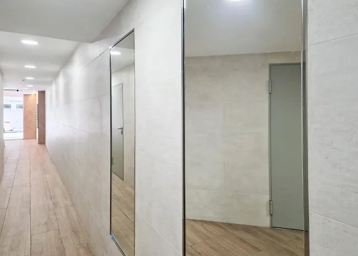 Galan Apartamento, Amplio, Moderno Y Centrico, Cama King Size Y Parking Opcional ヒホン